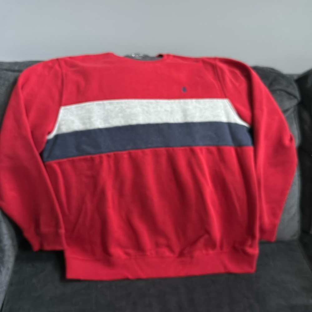 IZOD men’s crew neck sweatshirt